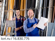 manager at PVC windows factory. Стоковое фото, фотограф Яков Филимонов / Фотобанк Лори