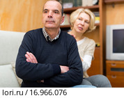 couple being reconciled after argue. Стоковое фото, фотограф Яков Филимонов / Фотобанк Лори