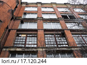 Фрагмент фасада Московского электролампового завода (МЭЛЗ) на Электрозаводской ул., 21 (Электрозавод) (2015 год). Стоковое фото, фотограф Алёшина Оксана / Фотобанк Лори