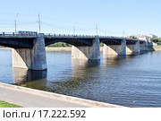 Нововолжский мост через реку Волгу в Твери (2015 год). Стоковое фото, фотограф Илюхина Наталья / Фотобанк Лори