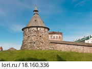 Россия; Архангельская область, Белое море, Большой Соловецкий остров, Соловецкий монастырь. Одна из угловых башен. (2015 год). Редакционное фото, фотограф Александр Циликин / Фотобанк Лори