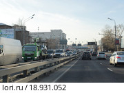 Москва, шоссе Энтузиастов в районе Нижегородской эсакады (2015 год). Редакционное фото, фотограф Дмитрий Неумоин / Фотобанк Лори