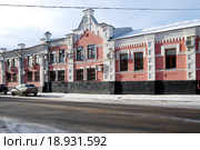 Елец. Улица Коммунаров, 9 (бывшая Орловская). Управление соцзащиты населения (2015 год). Редакционное фото, фотограф Илюхина Наталья / Фотобанк Лори