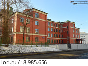 Городская клиническая больница № 63 им. М.П. Кончаловского. Улица Дурова, 26, строение 1. Москва (2015 год). Стоковое фото, фотограф lana1501 / Фотобанк Лори