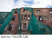 Историческое здание на реставрации. Выборг (2015 год). Стоковое фото, фотограф Victoria Demidova / Фотобанк Лори