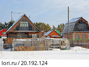 Старые дачные дома и теплицы времён Советского Союза. Россия, Сибирь, Новосибирская область, Бердск (2016 год). Стоковое фото, фотограф Евгений Мухортов / Фотобанк Лори