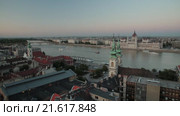 Будапешт, исторический центр города. Вид с дрона. Стоковое видео, видеограф Евгений Ковалев / Фотобанк Лори