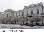 Фасад старинного здания зимой, Кисловодск, Курортный бул., 12 (2016 год). Редакционное фото, фотограф Алексей Гусев / Фотобанк Лори