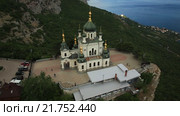 Воскресенская церковь в Крыму. Съемка с коптера. MOV. Стоковое видео, видеограф Евгений Ковалев / Фотобанк Лори