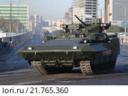 Т-15 «Барбарис» (Индекс ГБТУ — «Объект 149») — перспективная российская боевая бронированная гусеничная машина «Армата» (2015 год). Редакционное фото, фотограф Михеев Алексей / Фотобанк Лори