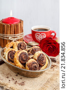 How to make palmier biscuits. Стоковое фото, агентство BE&W Photo / Фотобанк Лори