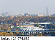 Вид с Воробьевых гор на универсальный зал "Дружба" олимпийского комплекса "Лужники" (2011 год). Редакционное фото, фотограф Алёшина Оксана / Фотобанк Лори