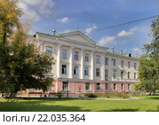 Здание Курганской областной клинической больницы в городе Кургане (2012 год). Стоковое фото, фотограф Сергей Тюленев / Фотобанк Лори
