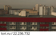 Спальный район большого города. Съемка с коптера. Стоковое видео, видеограф Евгений Ковалев / Фотобанк Лори