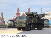 Панцирь -С1 российский самоходный зенитный ракетно-пушечный комплекс на колёсном шасси КамАЗ-6560 на Красной площади в день Победы (2015 год). Редакционное фото, фотограф Михеев Алексей / Фотобанк Лори