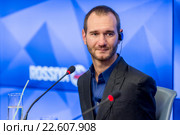 Австралийский оратор, меценат, писатель и певец, Ник Вуйчич (2016 год). Редакционное фото, фотограф Андрей Дегтярёв / Фотобанк Лори