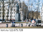 Памятник Н.А. Некрасову. Санкт-Петербург (2016 год). Редакционное фото, фотограф Александр Щепин / Фотобанк Лори