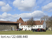 Нарва. Эстония. Внутренний двор Замка Германа (2016 год). Редакционное фото, фотограф Владимир Кошарев / Фотобанк Лори
