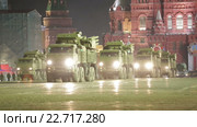 Ночная репетиция парада на Красной площади в честь 71-й годовщины Дня Победы. Панцирь-С1 - самоходный зенитный ракетно-пушечный комплекс (ЗРПК) (2016 год). Редакционное видео, видеограф Игорь Долгов / Фотобанк Лори
