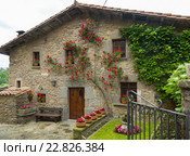 picturesque house in catalan village. Rupit i Pruit. Стоковое фото, фотограф Яков Филимонов / Фотобанк Лори