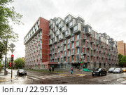 Апарт-комплекс Re:form на улице Хромова, д. 3 в завершающей стадии строительства. Москва, 20 мая 2016 г. Редакционное фото, фотограф Сайганов Александр / Фотобанк Лори