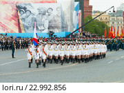 Российские женщины военнослужащие на Красной площади во время парада, посвященного 71-ой годовщине Победы в Великой Отечественной войне (2016 год). Редакционное фото, фотограф Алексей Бок / Фотобанк Лори