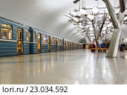 Вестибюль станции "Тропарево". Московское метро (2015 год). Редакционное фото, фотограф ирина реброва / Фотобанк Лори