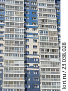 Разноэтажный монолитный дом комфорт-класса. Жилой комплекс "M-House". Улица Академика Янгеля, 2. Район Чертаново Южное. Москва (2016 год). Стоковое фото, фотограф lana1501 / Фотобанк Лори