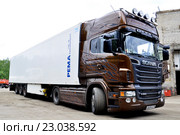 Грузовик Scania Black Amber, ограниченный выпуск (2016 год). Редакционное фото, фотограф Владимир Кошарев / Фотобанк Лори