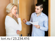 Collector to get the arrears. Стоковое фото, фотограф Яков Филимонов / Фотобанк Лори