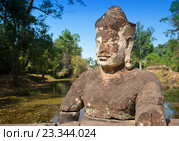 Возле северных ворот Ангкор Тхом, Сием Рип, Камбоджа (2015 год). Стоковое фото, фотограф Куликов Константин / Фотобанк Лори