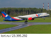Boeing 757-200 авиакомпании "Azur Air" (2016 год). Редакционное фото, фотограф Александр Тарасенков / Фотобанк Лори