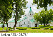 Собор Успения Пресвятой Богородицы (Успенская церковь), летний день. Музей-заповедник "Александровская слобода", Свято-Успенский Александровский женский монастырь (Александровский кремль). Город Александров. Владимирская область. Россия (2016 год). Редакционное фото, фотограф E. O. / Фотобанк Лори