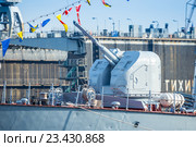 Универсальная корабельная артустановка АК-176 на большом ракетном катере "Димитровград" (2016 год). Редакционное фото, фотограф Сергей Дубров / Фотобанк Лори