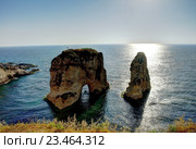 Raouche или Pigeon Rock, Бейрут, Ливан (2012 год). Стоковое фото, фотограф Сергей Майоров / Фотобанк Лори
