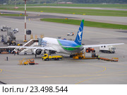 Boeing 767 (бортовой VQ-BTQ) Pegas Fly (Авиакомпания "Икар") на перроне в Шереметьеве (2016 год). Редакционное фото, фотограф Alexei Tavix / Фотобанк Лори