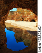 Algarve beach Dos Tres Irmaos (Portugal) Стоковое фото, фотограф Юрий Брыкайло / Фотобанк Лори