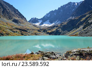 Россия, Республика Алтай, горное озеро Куйгук в сентябре. Стоковое фото, фотограф Овчинникова Ирина / Фотобанк Лори