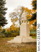 Памятник Ленину в посёлке Мстёра (2016 год). Редакционное фото, фотограф Сергей Овчинников / Фотобанк Лори