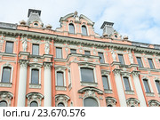 Улица Потемкинская, 3 (фрагмент дома). Санкт-Петербург. Россия (2016 год). Стоковое фото, фотограф E. O. / Фотобанк Лори