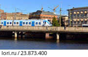 Пешеходный, автомобильный и метромост Centralbron в Стокгольме, Швеция (2016 год). Редакционное фото, фотограф Валерия Попова / Фотобанк Лори