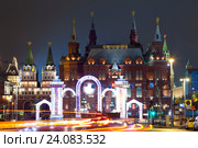 Москва. Вид на Тверскую улицу и Исторический музей (2016 год). Редакционное фото, фотограф Литвяк Игорь / Фотобанк Лори