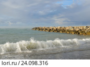 Россия, Краснодарский край, Джубга. Черное море в лучах утреннего октябрьского солнца. Стоковое фото, фотограф Овчинникова Ирина / Фотобанк Лори