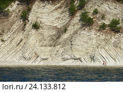 Вид с моря на скалистый берег. Стоковое фото, фотограф Dmitry29 / Фотобанк Лори