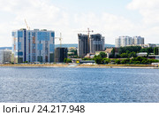 Вид на город Саратов с реки Волги (2016 год). Редакционное фото, фотограф Татьяна Кахилл / Фотобанк Лори