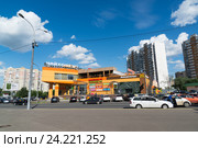 Moscow, Russia - July 09.2016. Chayhona number 1 - network of Uzbek food restaurants. Редакционное фото, фотограф Володина Ольга / Фотобанк Лори
