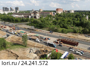 Подмосковная Балашиха, реконструкция трассы М7 в районе микрорайона Южный и поворота на Леоновское шоссе (2016 год). Редакционное фото, фотограф Дмитрий Неумоин / Фотобанк Лори