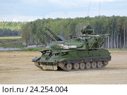 ЗСУ-23-4 "Ши́лка" - советская зенитная самоходная установка на Международном военно-техническом форуме "Армия-2016".Московская область, полигон "Алабино" Редакционное фото, фотограф Игорь Долгов / Фотобанк Лори