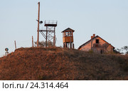 Вышка на Н-ской погранзаставе в горах. Стоковое фото, фотограф Владимир Чинин / Фотобанк Лори