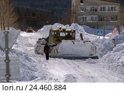 ДЭТ чистит дорогу от снега (2015 год). Редакционное фото, фотограф Светлана Попова / Фотобанк Лори
